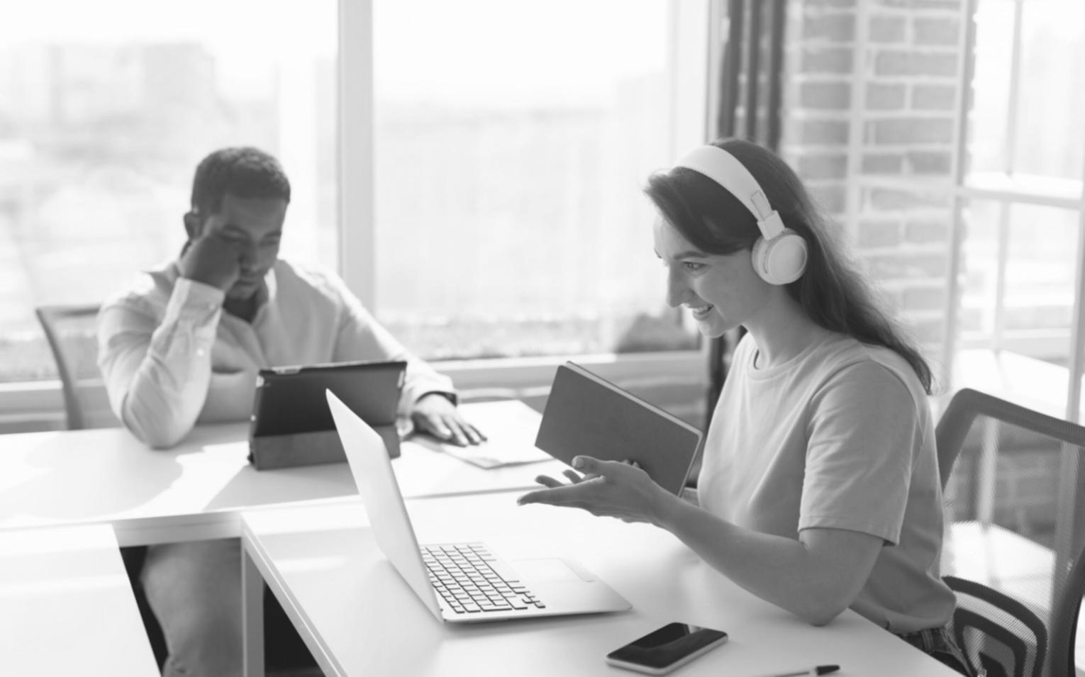 Analyse de données financières sur écran d'ordinateur